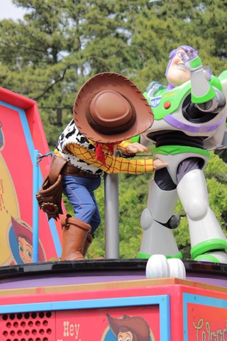Illustration for article titled The Time Woody Reached in Buzz Lightyear's Crotch